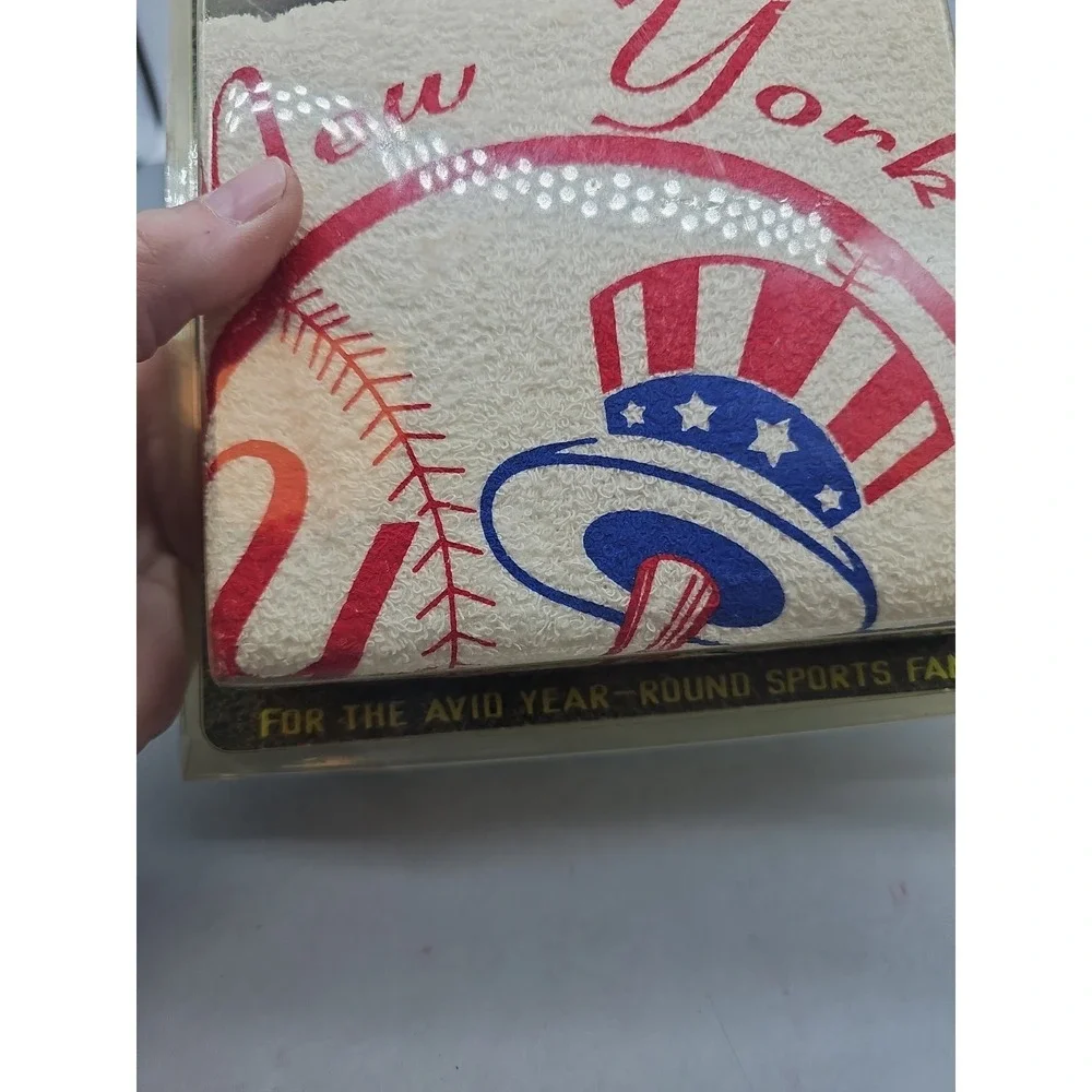 Vintage York Yankees Golf Gift Set - Golf Ball Tees &Towel, New in Pack NOS